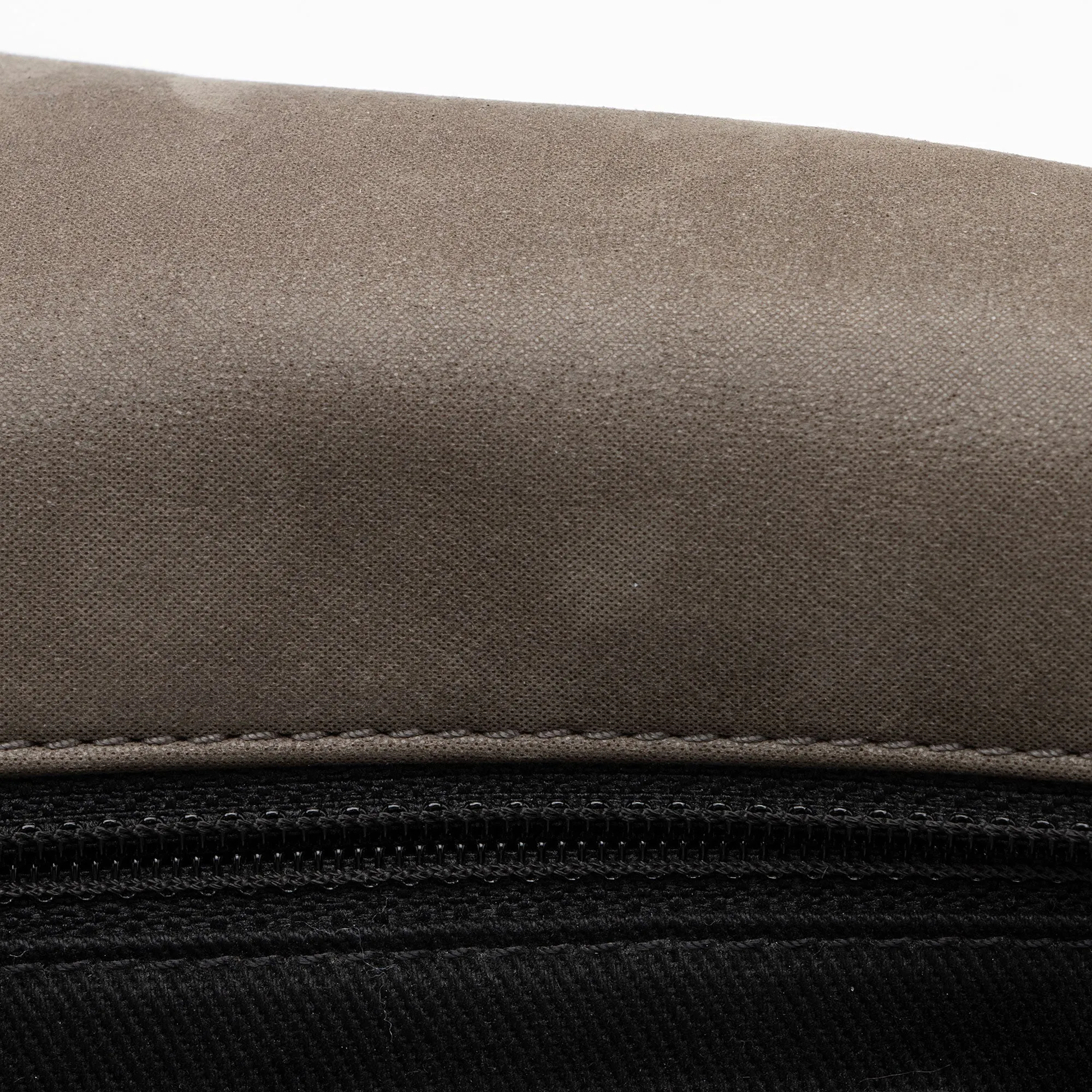 Chanel Iridescent Calfskin VIP Flap Bag (SHF-UvQfgO)