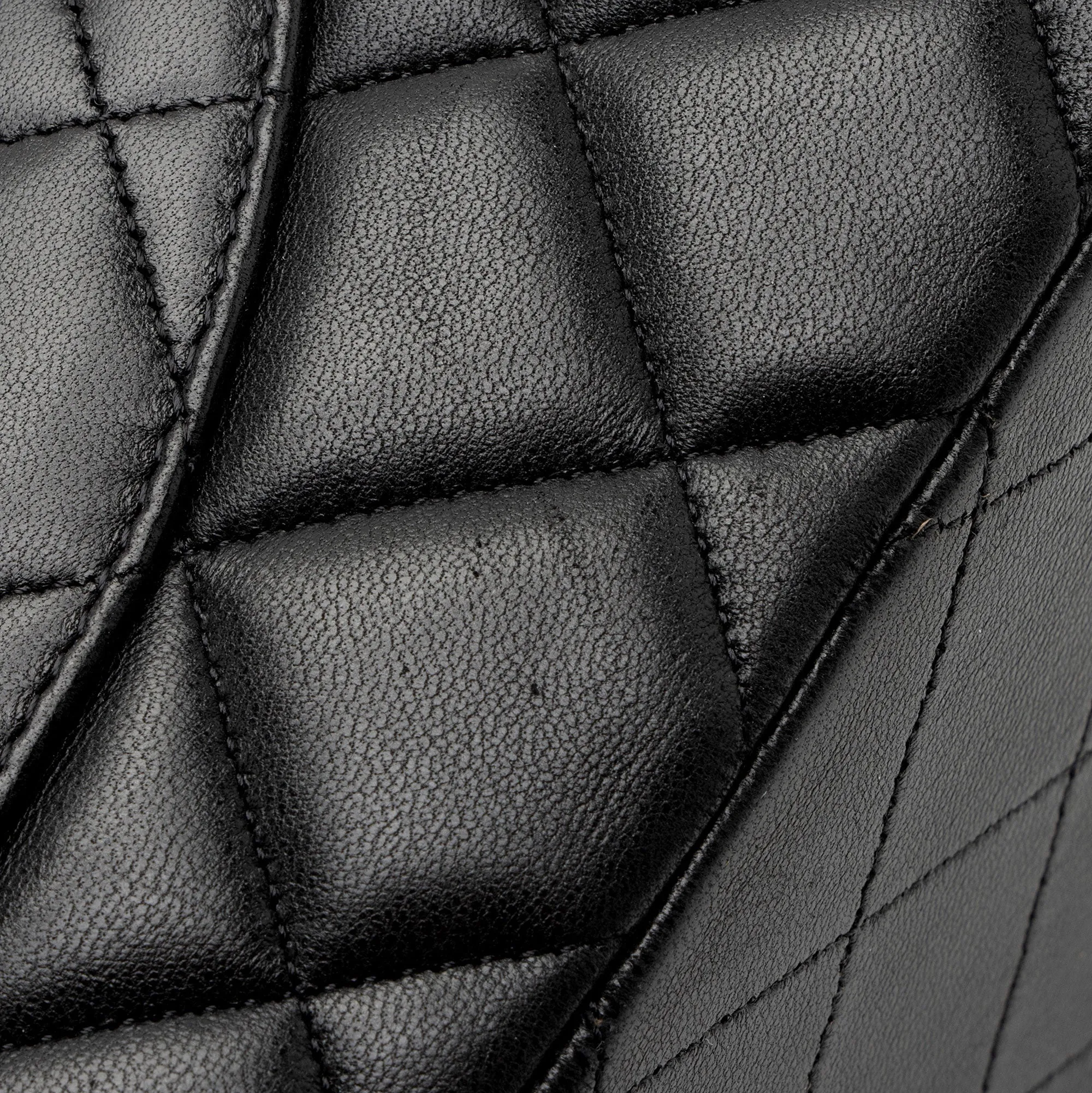 Chanel Lambskin Classic Maxi Single Flap Bag (SHF-zrKD0o)