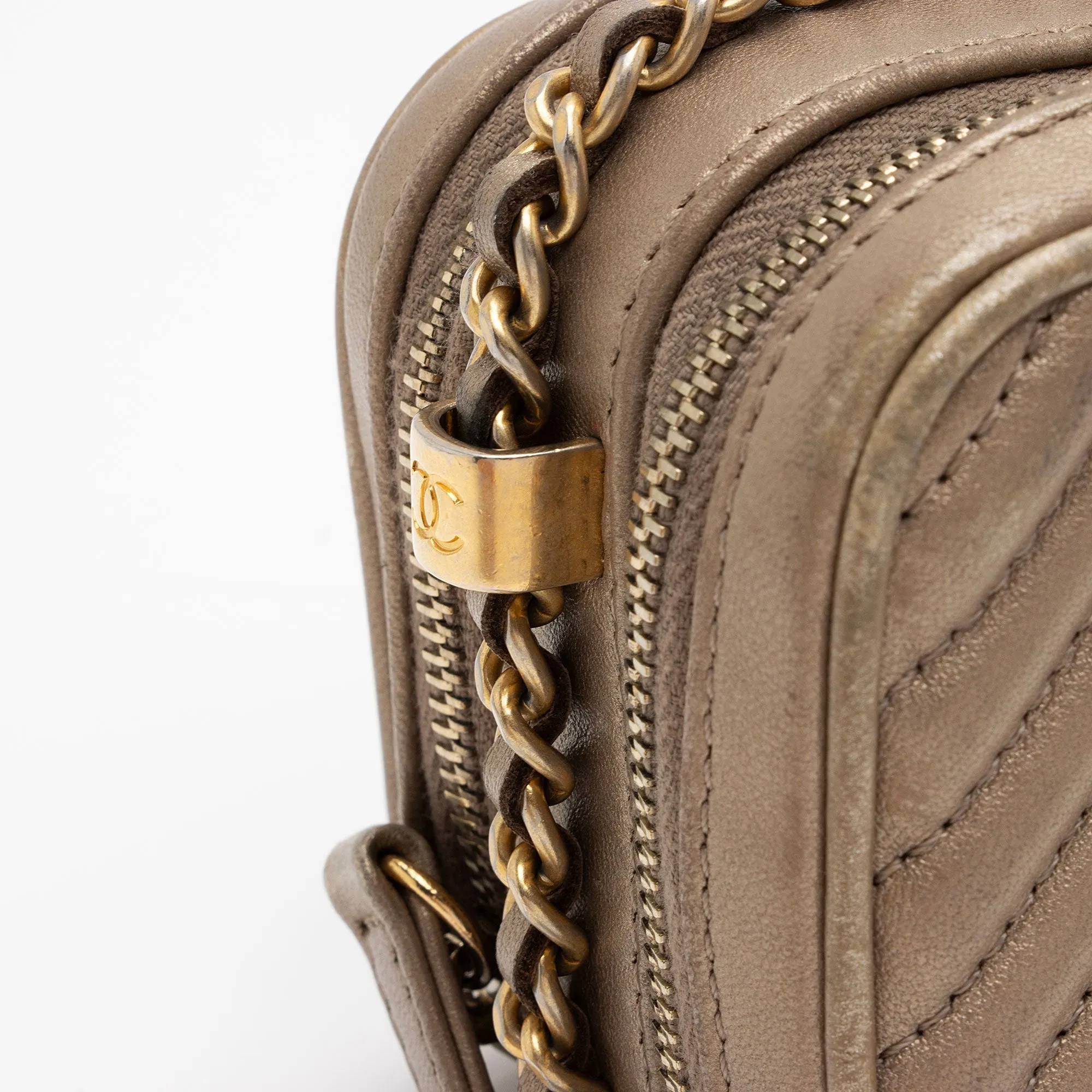 Chanel Metallic Lambskin Coco Camera Mini Shoulder Bag (SHF-7xYr5Z)