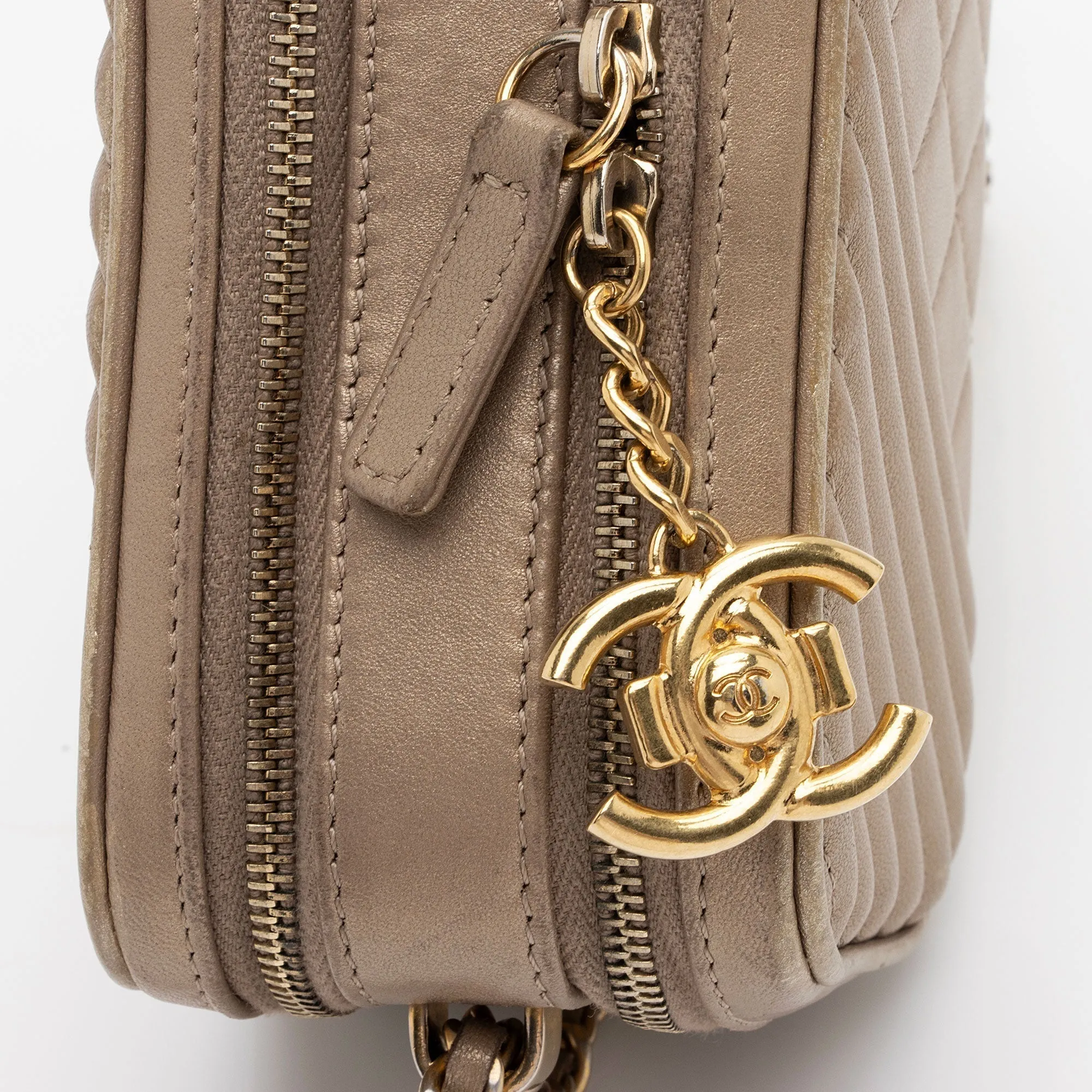 Chanel Metallic Lambskin Coco Camera Mini Shoulder Bag (SHF-7xYr5Z)
