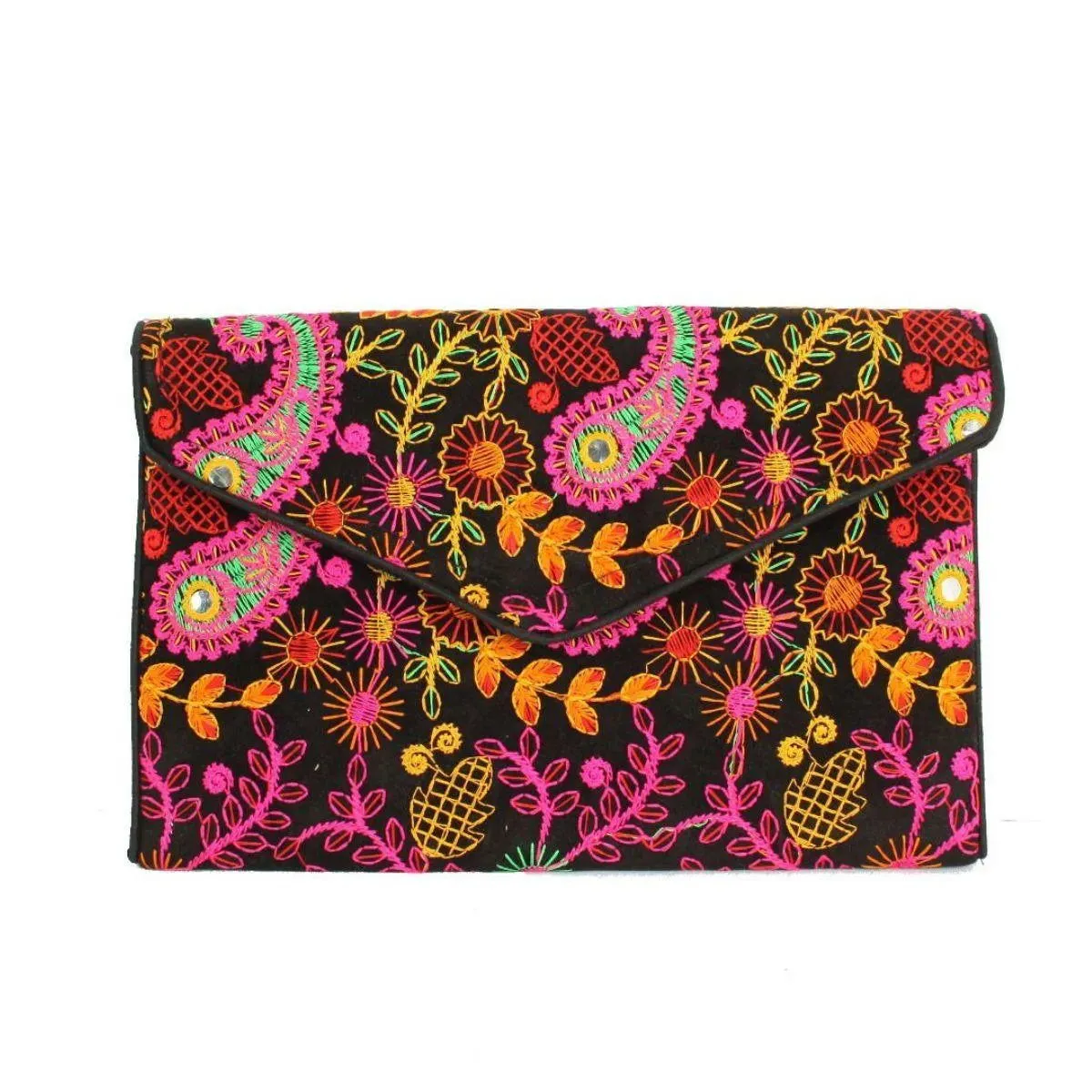Discover the Perfect Envelope Clutch Bag for Your Bohemian Vibe!