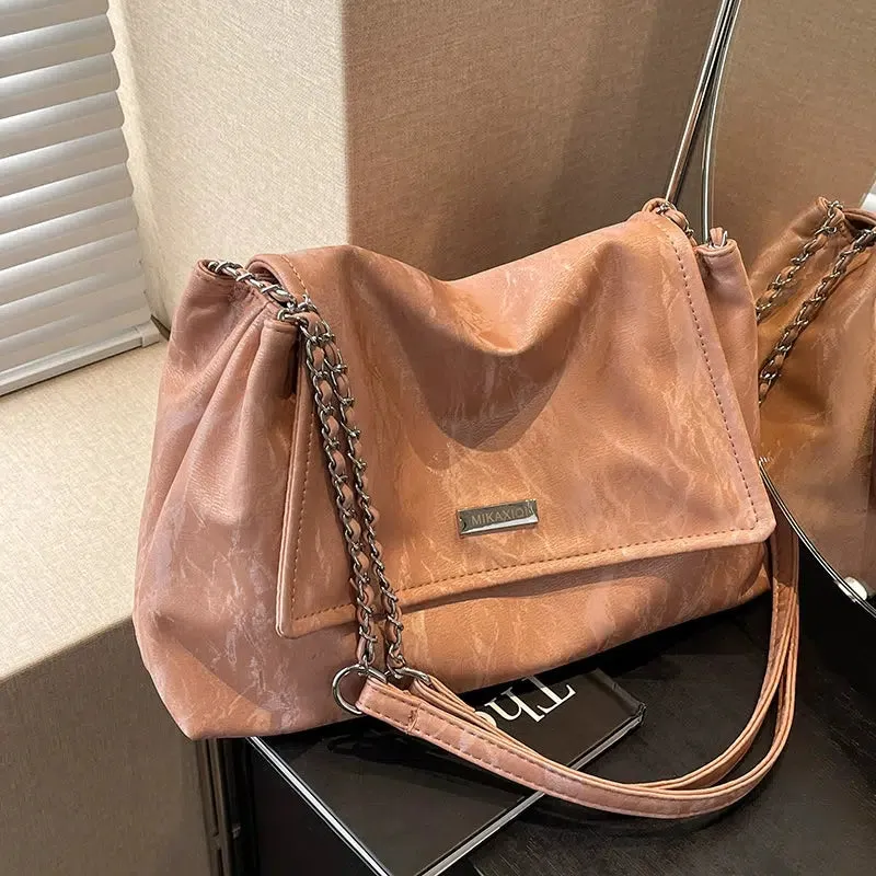 Fashionable Chain Strap Tote Bag
