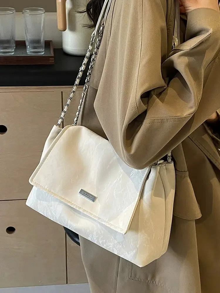 Fashionable Chain Strap Tote Bag