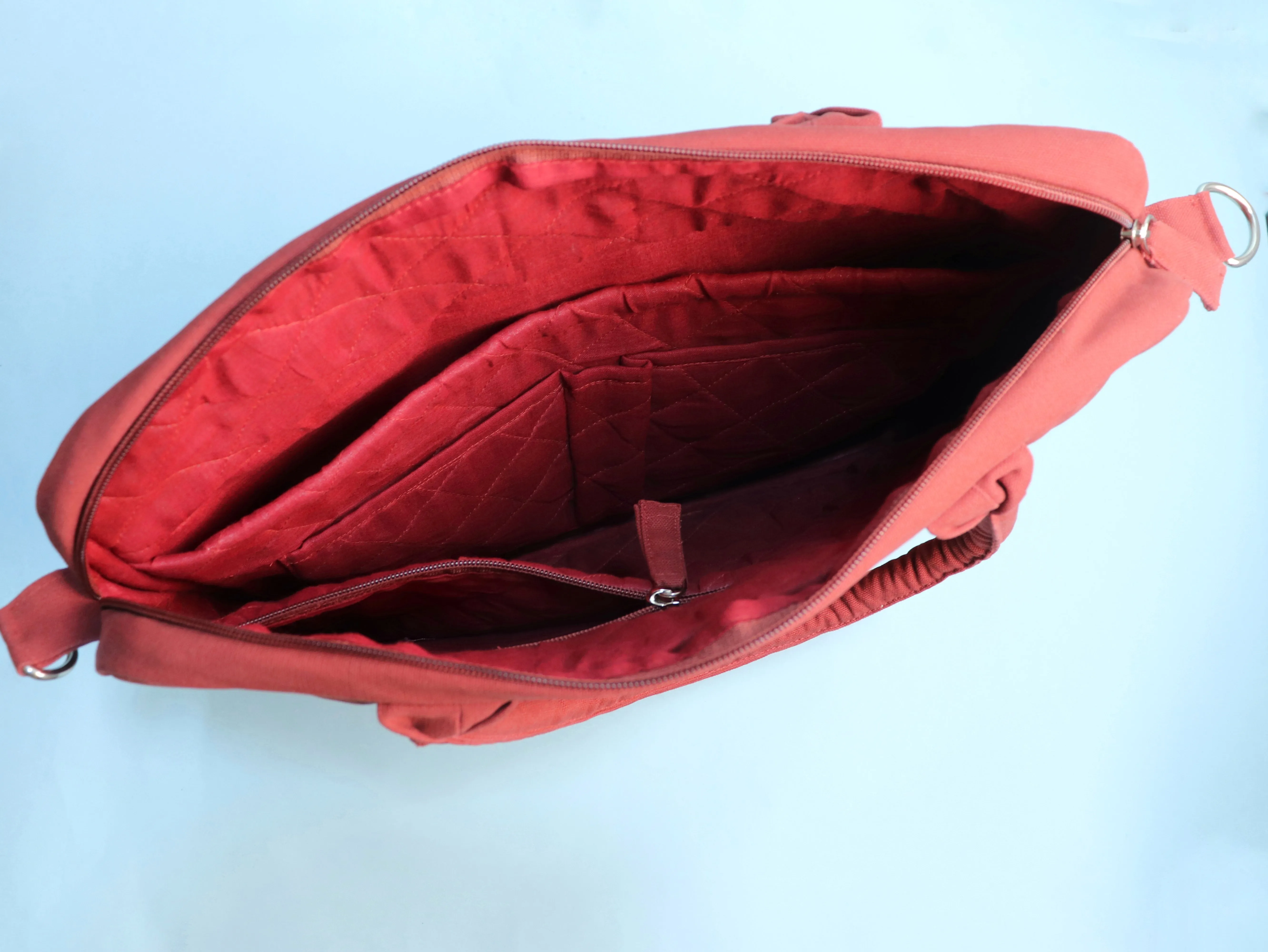 Laptop Luxe - USE code BAG30 and get FLAT 30% off