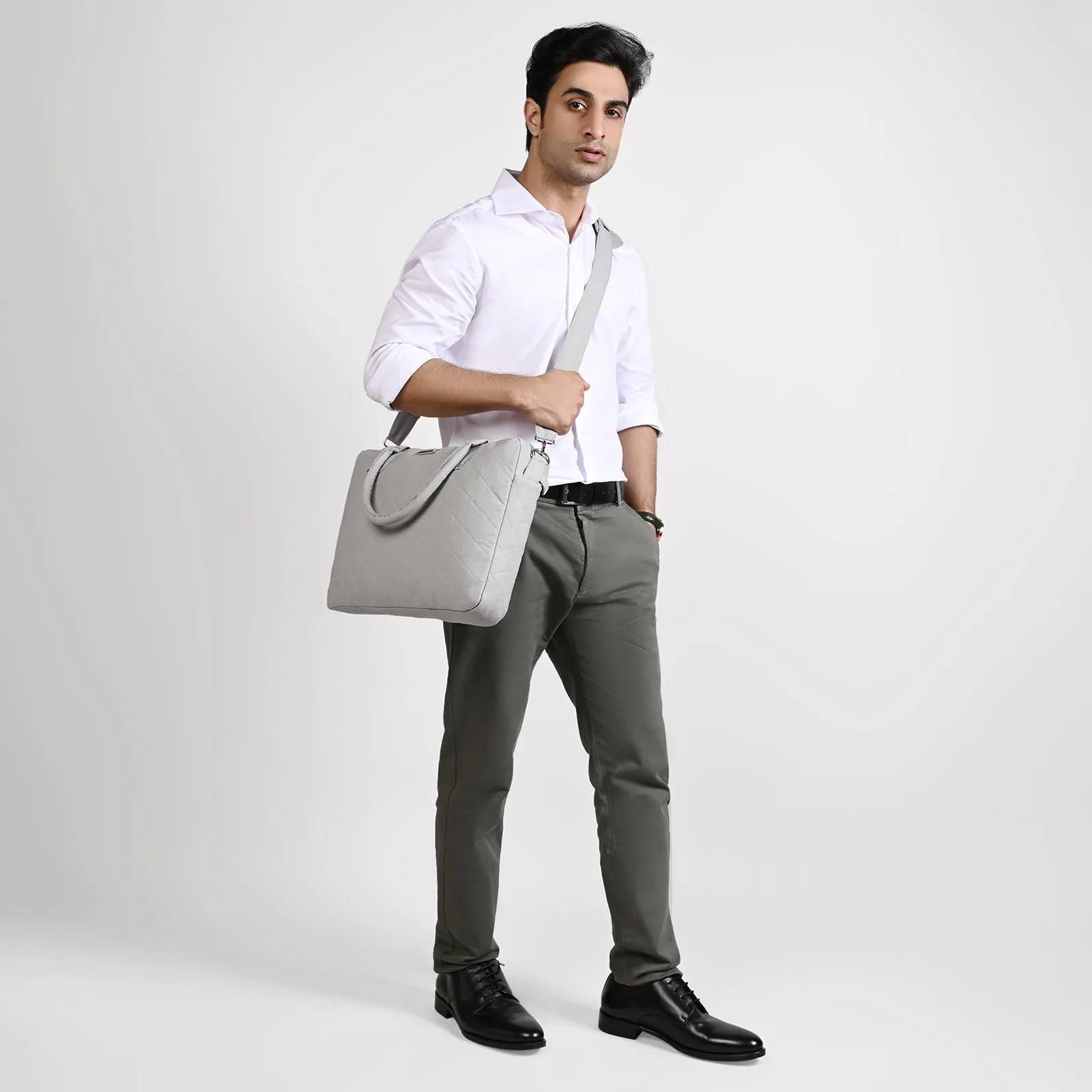 Laptop Luxe - USE code BAG30 and get FLAT 30% off