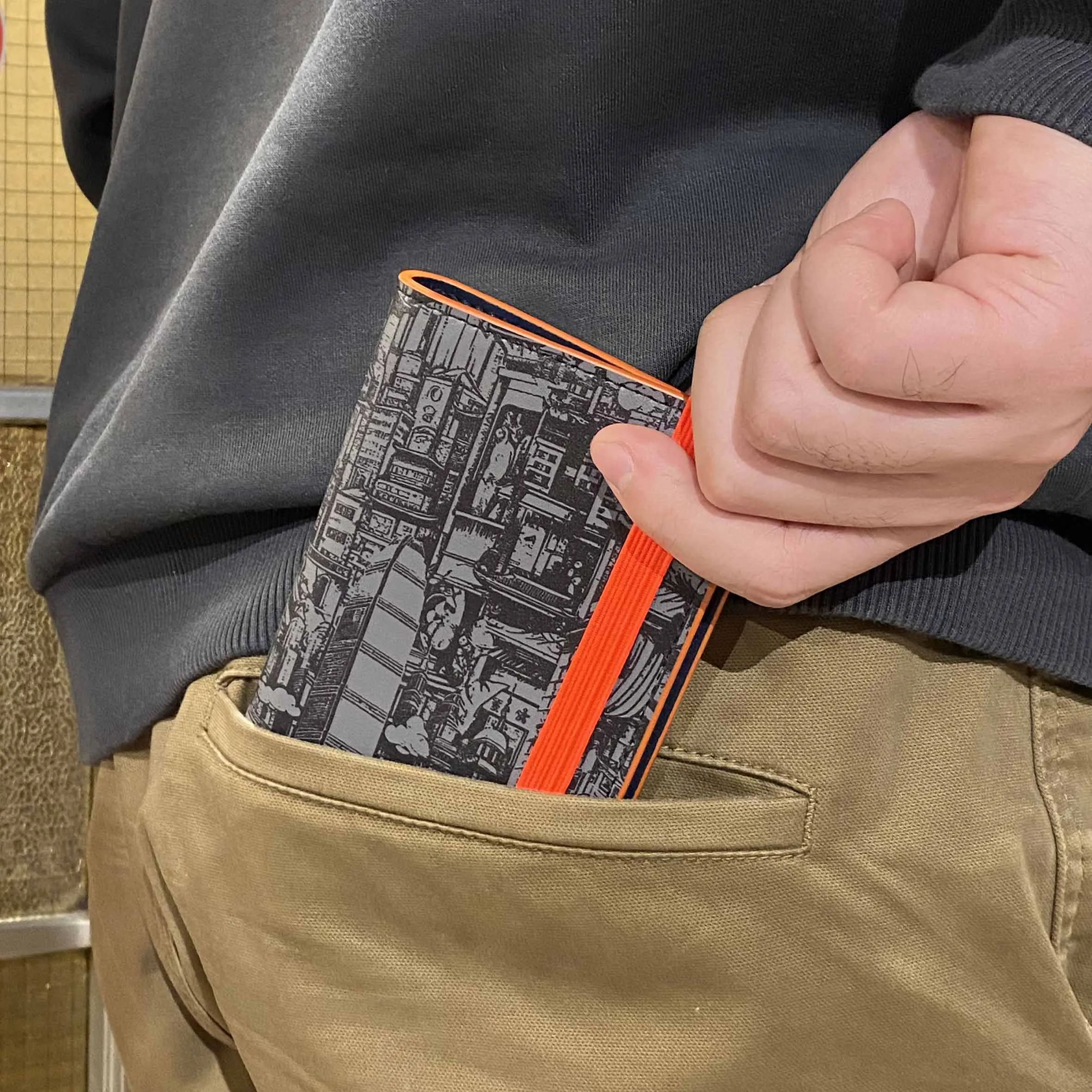 Mid-Kingdom Night Leather Bifold Wallet