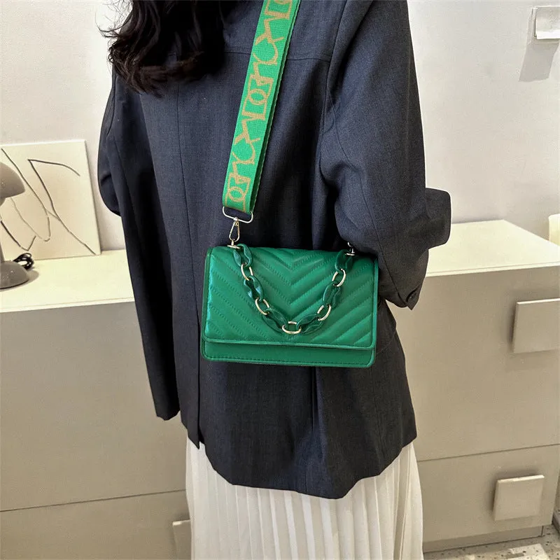 Wholesale Simple and Fashionable Wide Band Letter Shoulder Small Square Bag